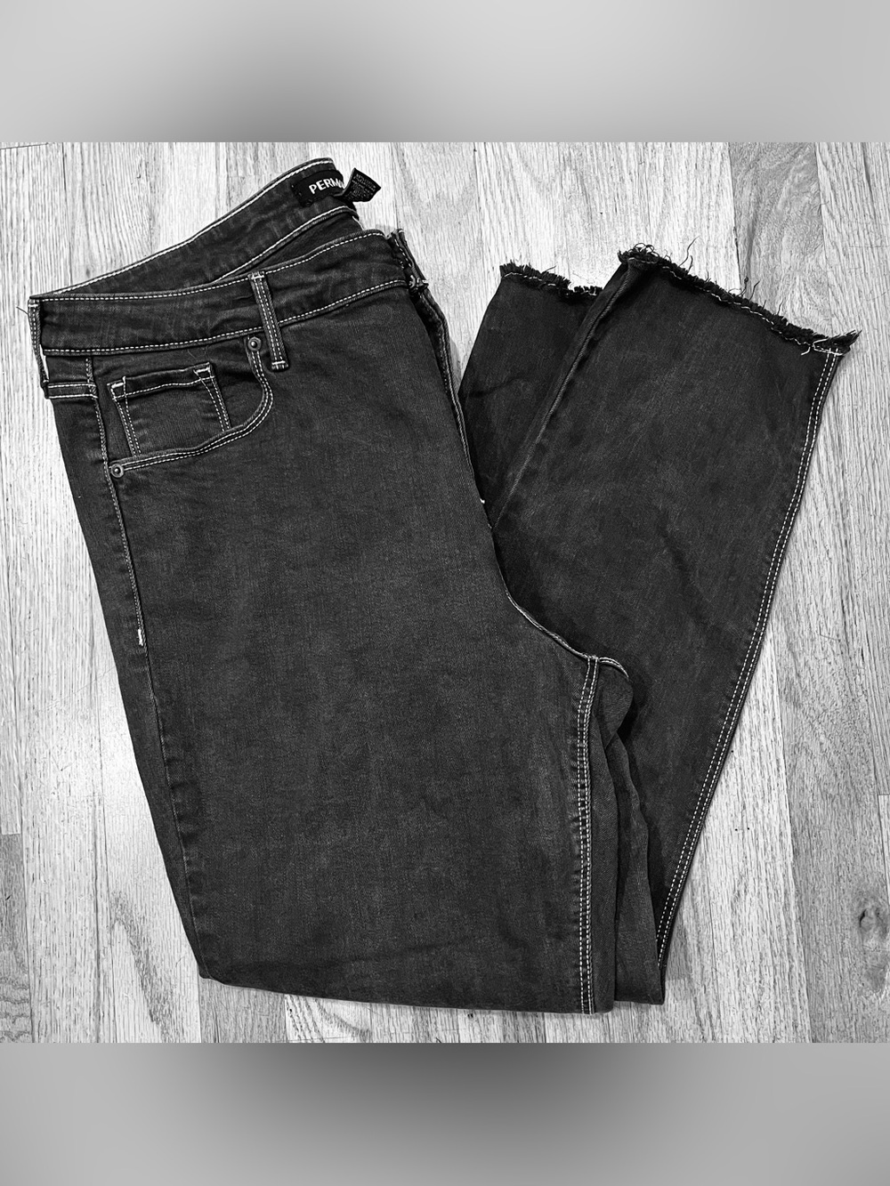 Sz 18 - 5 pocket Permanent charcoal gray w white stitching.Raw edge hem, hi rise